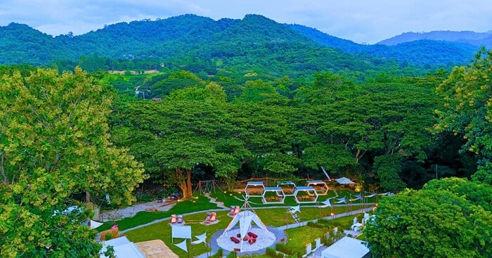 ที่พัก glamping ท่ามกลางธรรมชาติ